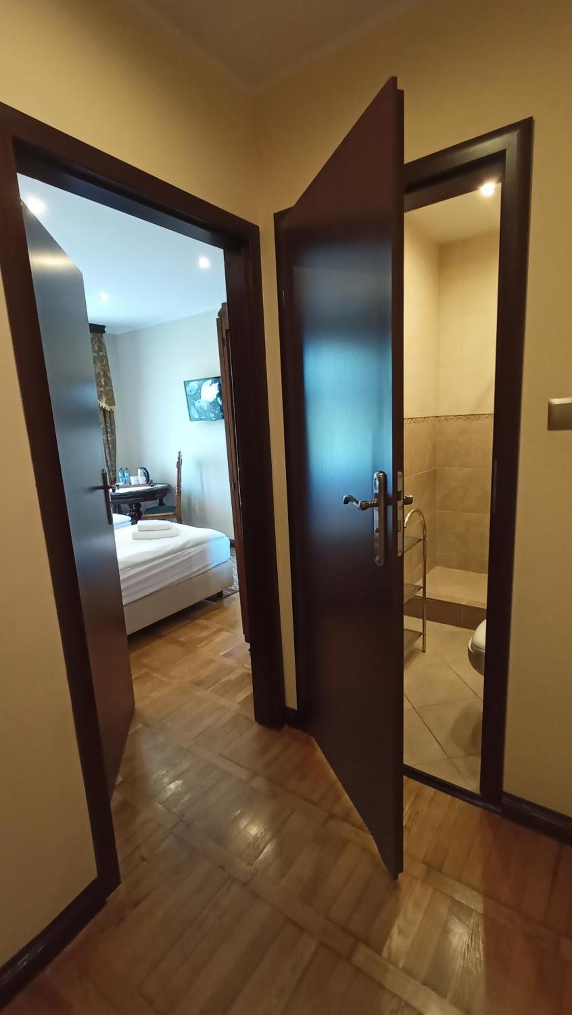 Palac Klanino Экстерьер фото