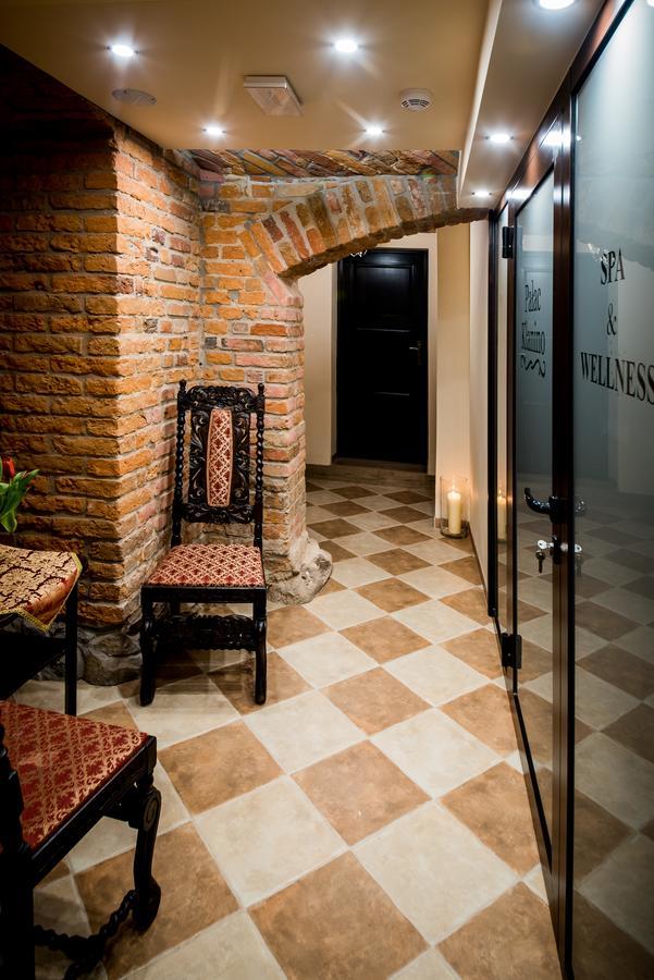 Palac Klanino Экстерьер фото