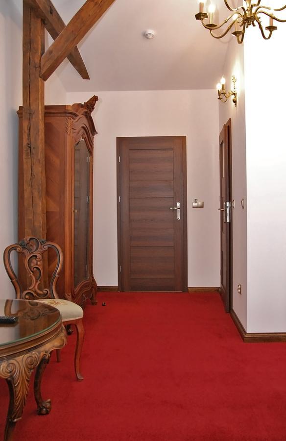 Palac Klanino Экстерьер фото